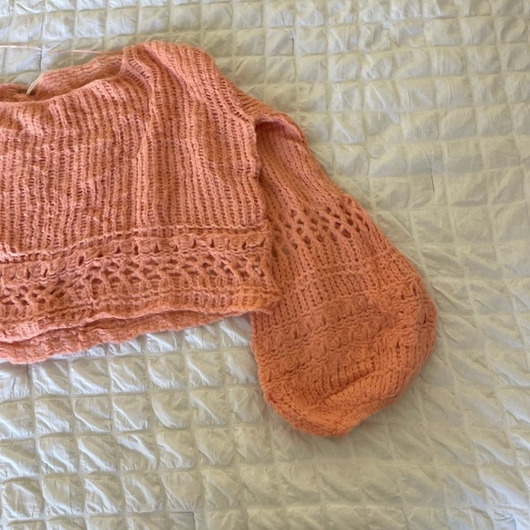 Free People Alpaca boho crochet coral crop sweater - Picture 2 of 9